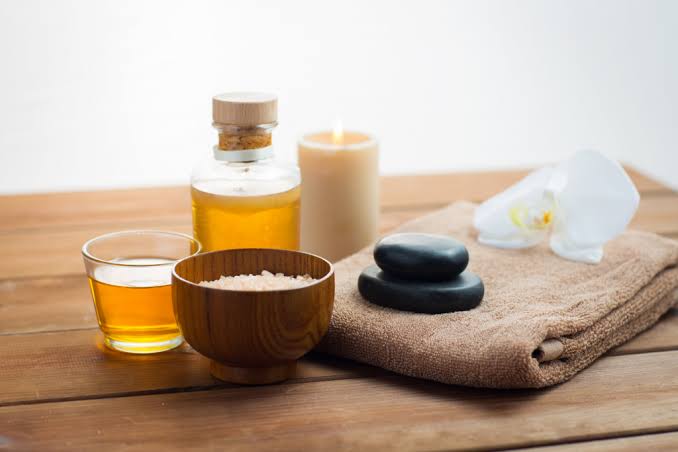 Why Borges Massage Oil Should Be Part of Every Pakistani Office Worker's Evening Routine